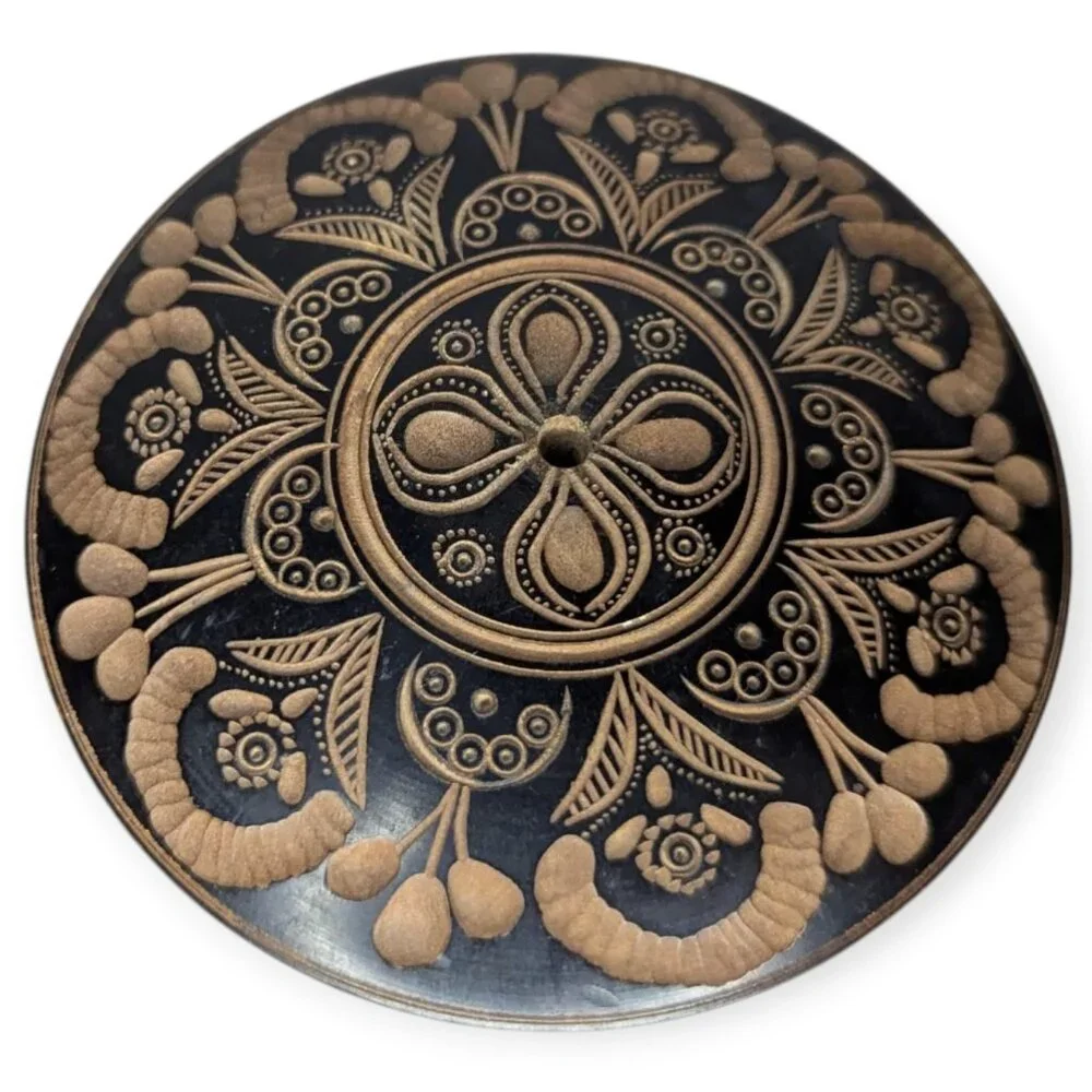 Vintage Round Wooden Carved Trinket Box w/ Lid Says Mexico
